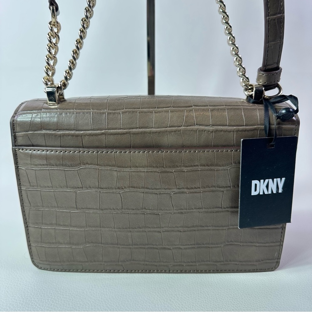 NEW DKNY WOMEN’S ELISSA SMALL FLAP EMBOSSED CROSSBODY BAG - Picture 3 of 11